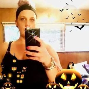 Meet your Posher, Kiana